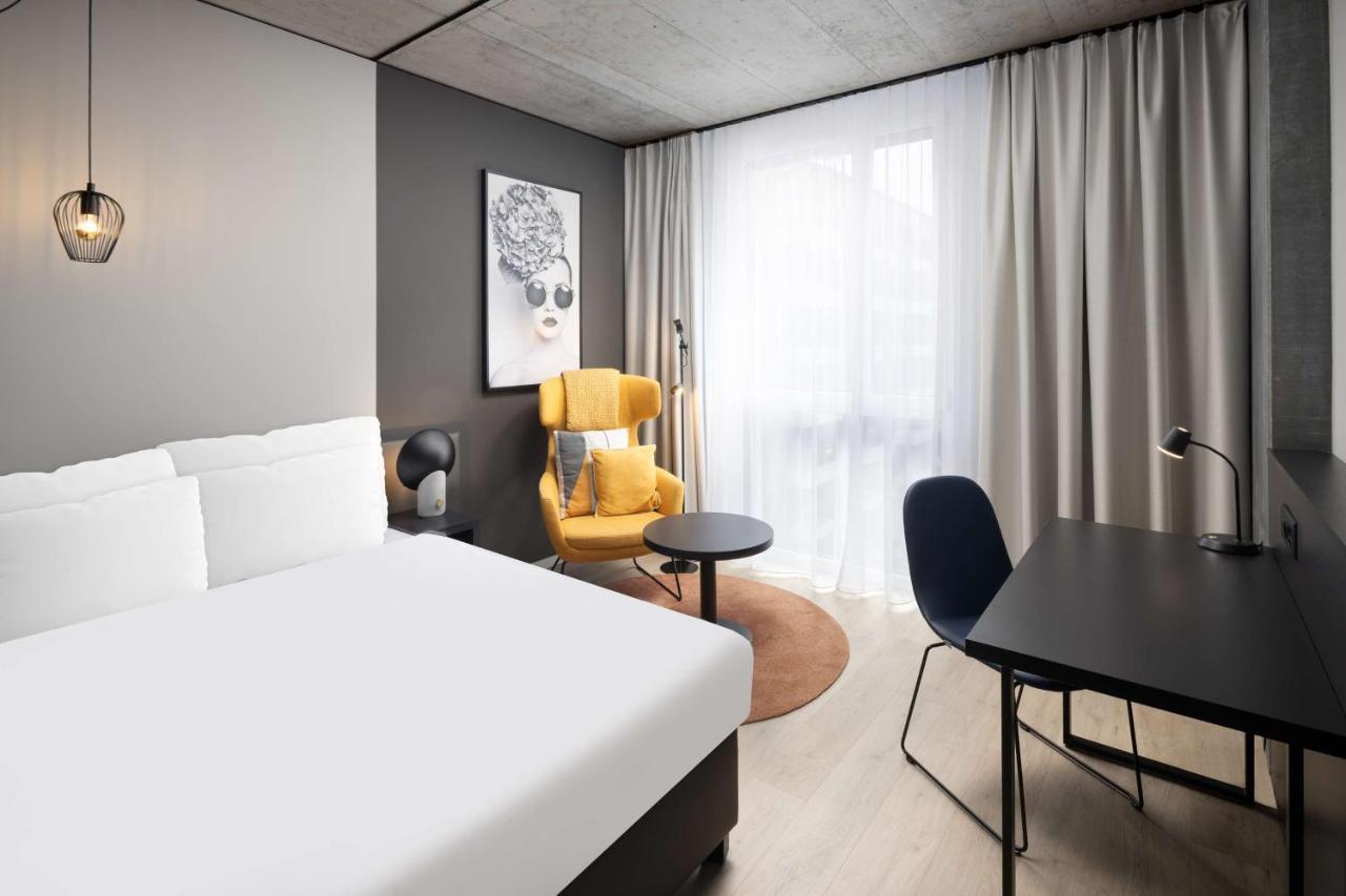 Radisson Hotel & Suites Zurich Opfikon-Glattbrugg エクステリア 写真