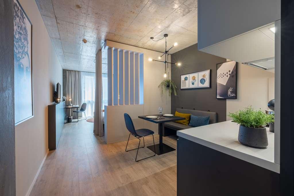Radisson Hotel & Suites Zurich Opfikon-Glattbrugg 部屋 写真